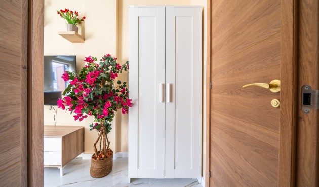 Resale - Apartment -
Torrevieja - aguas nuevas