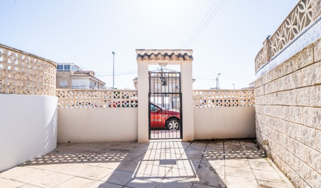 Resale - Apartment -
Torrevieja - aguas nuevas