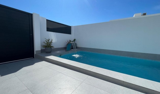 Reventa - Villa -
Roldan - Torre Pachecco