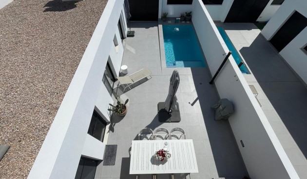 Reventa - Villa -
Roldan - Torre Pachecco