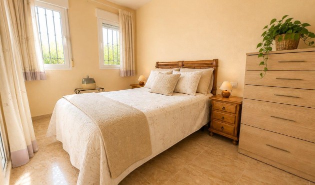 Resale - Villa -
El Carmoli - Costa Calida