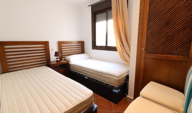 Resale - Bungalow -
Torrevieja - Costa Blanca