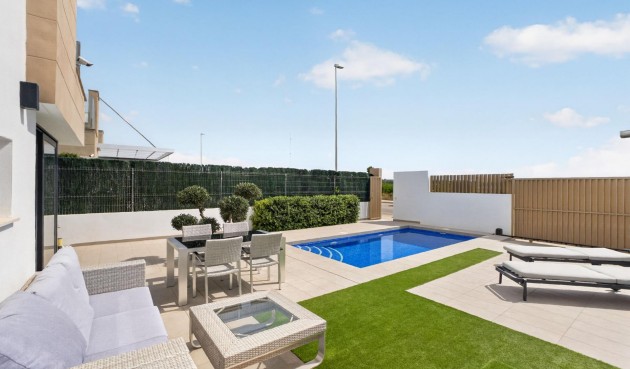 Återförsäljning - Villa -
Guardamar del Segura - El Raso