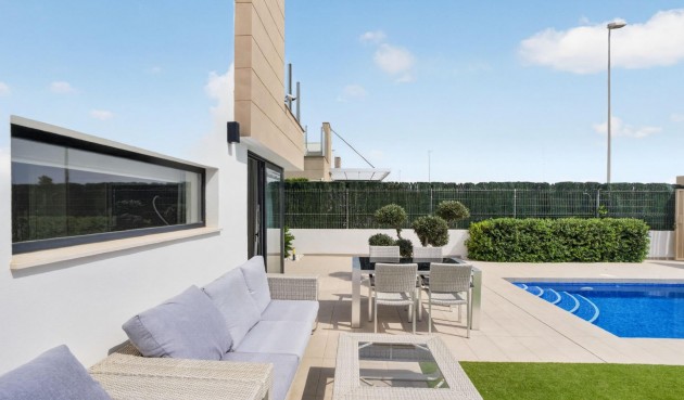 Återförsäljning - Villa -
Guardamar del Segura - El Raso
