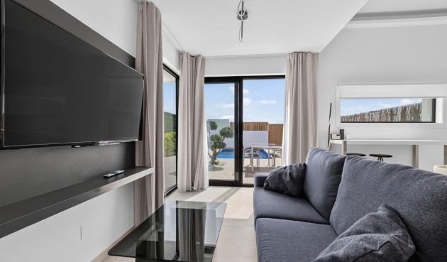 Återförsäljning - Villa -
Guardamar del Segura - El Raso