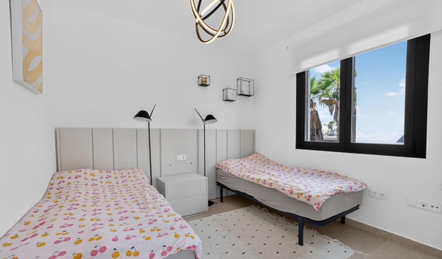 Återförsäljning - Villa -
Guardamar del Segura - El Raso