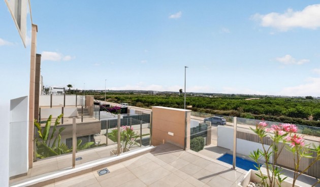 Återförsäljning - Villa -
Guardamar del Segura - El Raso
