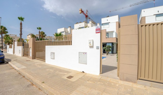 Återförsäljning - Villa -
Guardamar del Segura - El Raso
