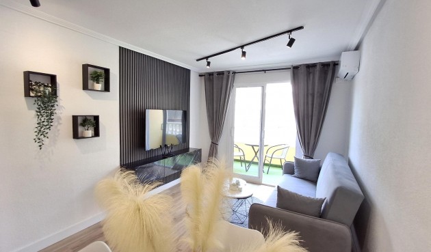 Resale - Apartment -
Torrevieja - Estacion De Autobuses