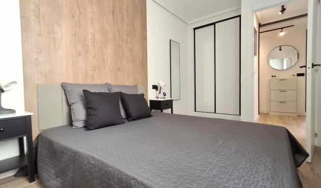 Resale - Apartment -
Torrevieja - Estacion De Autobuses