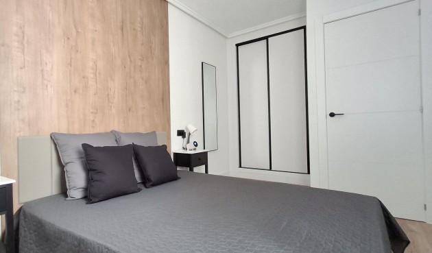 Resale - Apartment -
Torrevieja - Estacion De Autobuses
