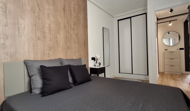 Resale - Apartment -
Torrevieja - Estacion De Autobuses