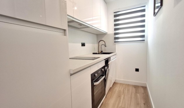 Resale - Apartment -
Torrevieja - Estacion De Autobuses
