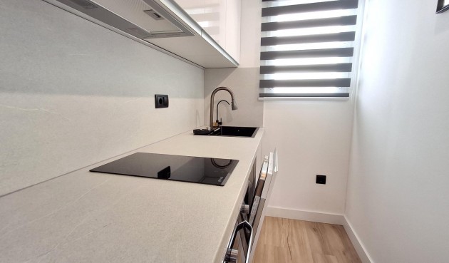 Resale - Apartment -
Torrevieja - Estacion De Autobuses