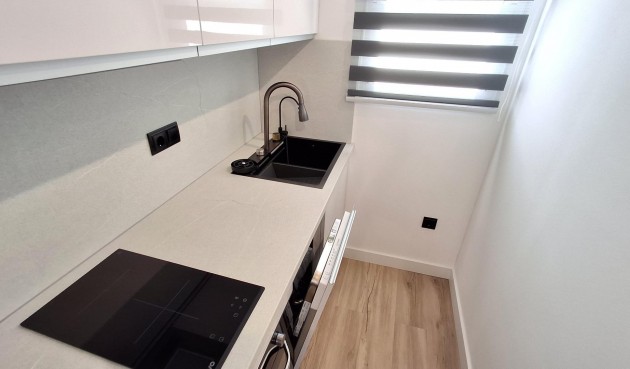 Resale - Apartment -
Torrevieja - Estacion De Autobuses