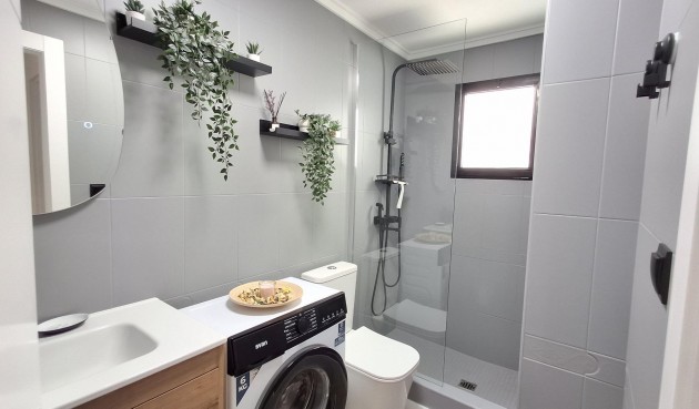 Resale - Apartment -
Torrevieja - Estacion De Autobuses