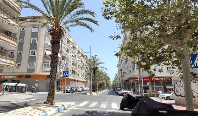 Resale - Apartment -
Torrevieja - Estacion De Autobuses