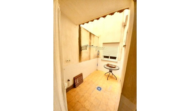 Återförsäljning - Apartment -
Almoradí - Inland