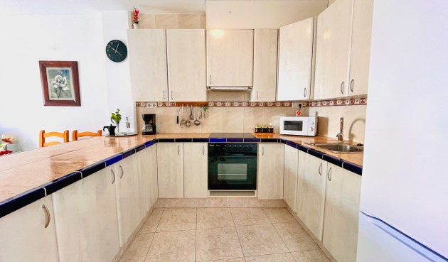 Återförsäljning - Apartment -
San Miguel de Salinas - Inland