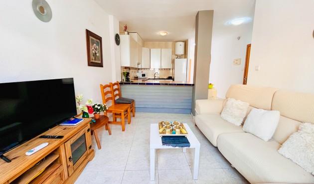 Återförsäljning - Apartment -
San Miguel de Salinas - Inland