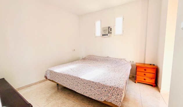 Återförsäljning - Apartment -
San Miguel de Salinas - Inland