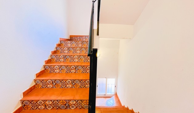 Återförsäljning - Apartment -
San Miguel de Salinas - Inland