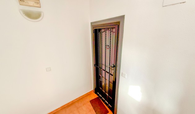 Återförsäljning - Apartment -
San Miguel de Salinas - Inland