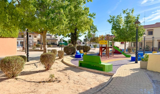 Återförsäljning - Apartment -
San Miguel de Salinas - Inland