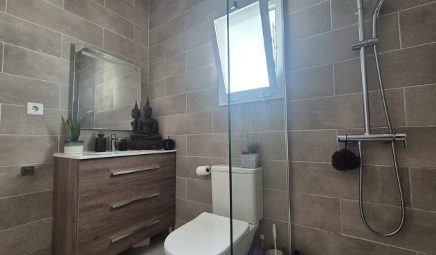 Återförsäljning - Semi Detached -
Villamartin - Costa Blanca
