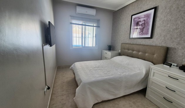 Återförsäljning - Semi Detached -
Villamartin - Costa Blanca