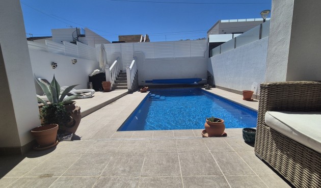 Återförsäljning - Semi Detached -
San Miguel de Salinas - Inland