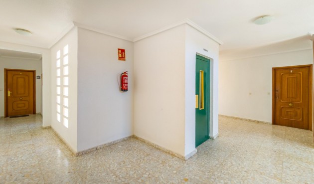 Återförsäljning - Apartment -
Torrevieja - Playa del Cura