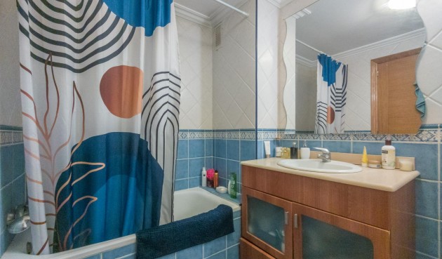 Återförsäljning - Apartment -
Torrevieja - Acequion
