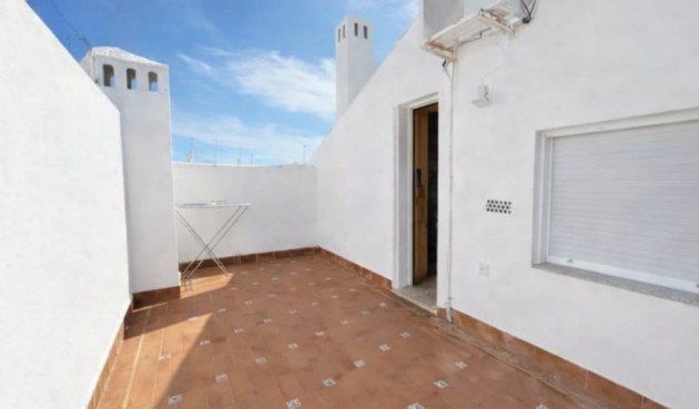 Återförsäljning - Town House -
Pilar de la Horadada - Pueblo Latino
