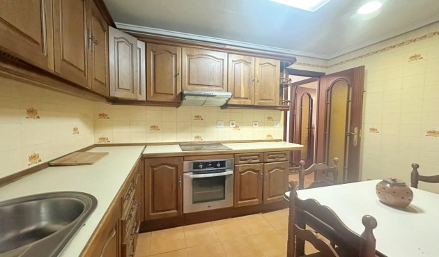 Resale - Apartment -
Torrevieja - Centro