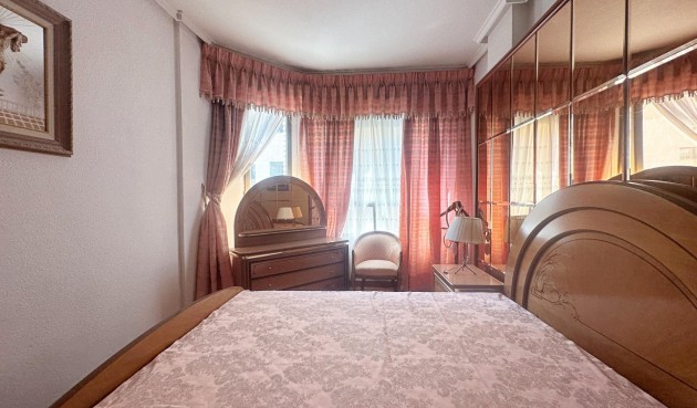 Resale - Apartment -
Torrevieja - Centro