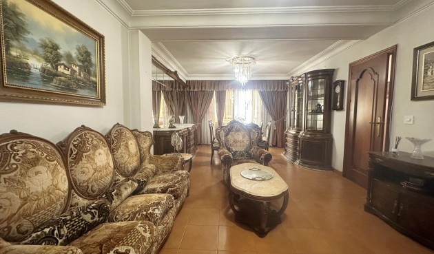 Resale - Apartment -
Torrevieja - Centro
