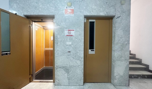 Resale - Apartment -
Torrevieja - Centro