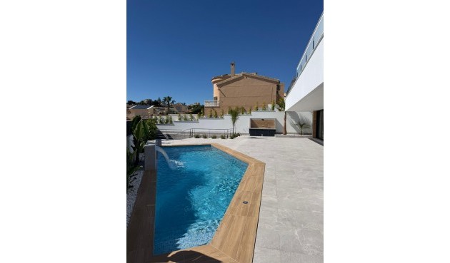 Återförsäljning - Villa -
Ciudad Quesada - La Marquesa