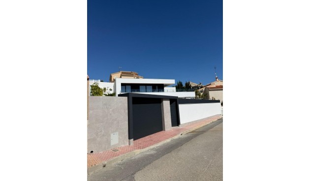 Återförsäljning - Villa -
Ciudad Quesada - La Marquesa