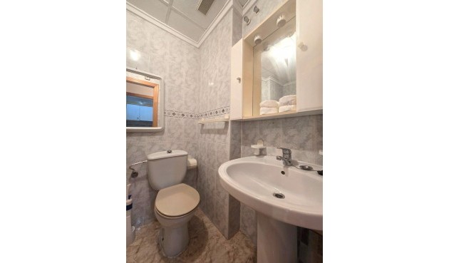 Brukt - Apartment -
Torrevieja - Habaneras