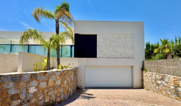 Återförsäljning - Villa -
Orihuela - Las Colinas Golf