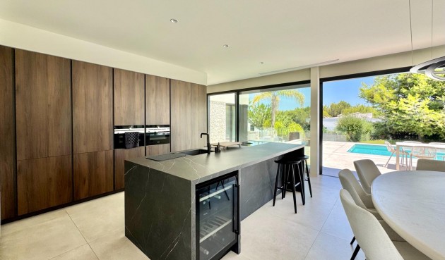 Återförsäljning - Villa -
Orihuela - Las Colinas Golf