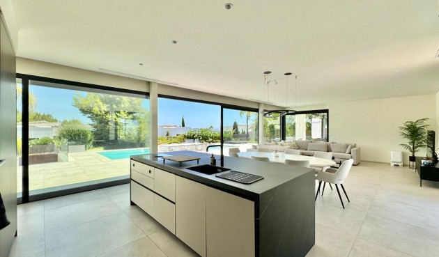 Återförsäljning - Villa -
Orihuela - Las Colinas Golf