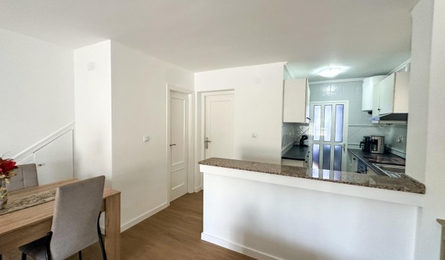 Återförsäljning - Duplex -
San Miguel de Salinas - Las Filipinas