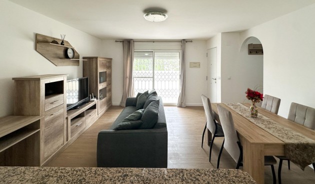 Återförsäljning - Duplex -
San Miguel de Salinas - Las Filipinas