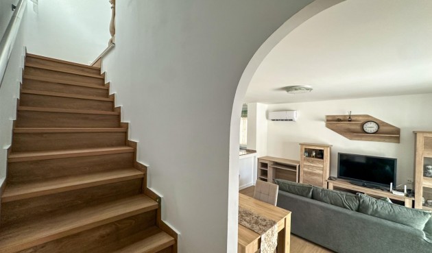 Återförsäljning - Duplex -
San Miguel de Salinas - Las Filipinas