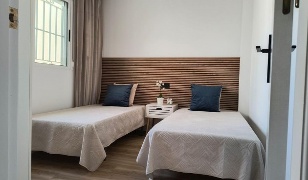 Reventa - Town House -
Orihuela Costa - Los Balcones