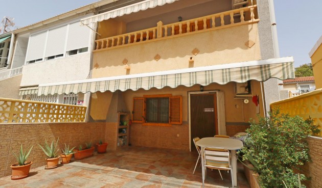 Återförsäljning - Town House -
Torrevieja - Playa De Los Naufragos