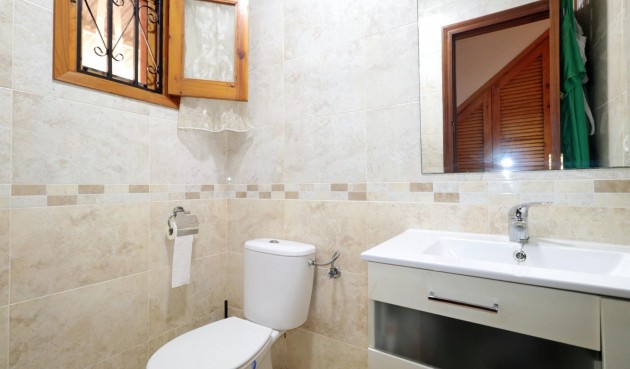 Återförsäljning - Town House -
Torrevieja - Playa De Los Naufragos
